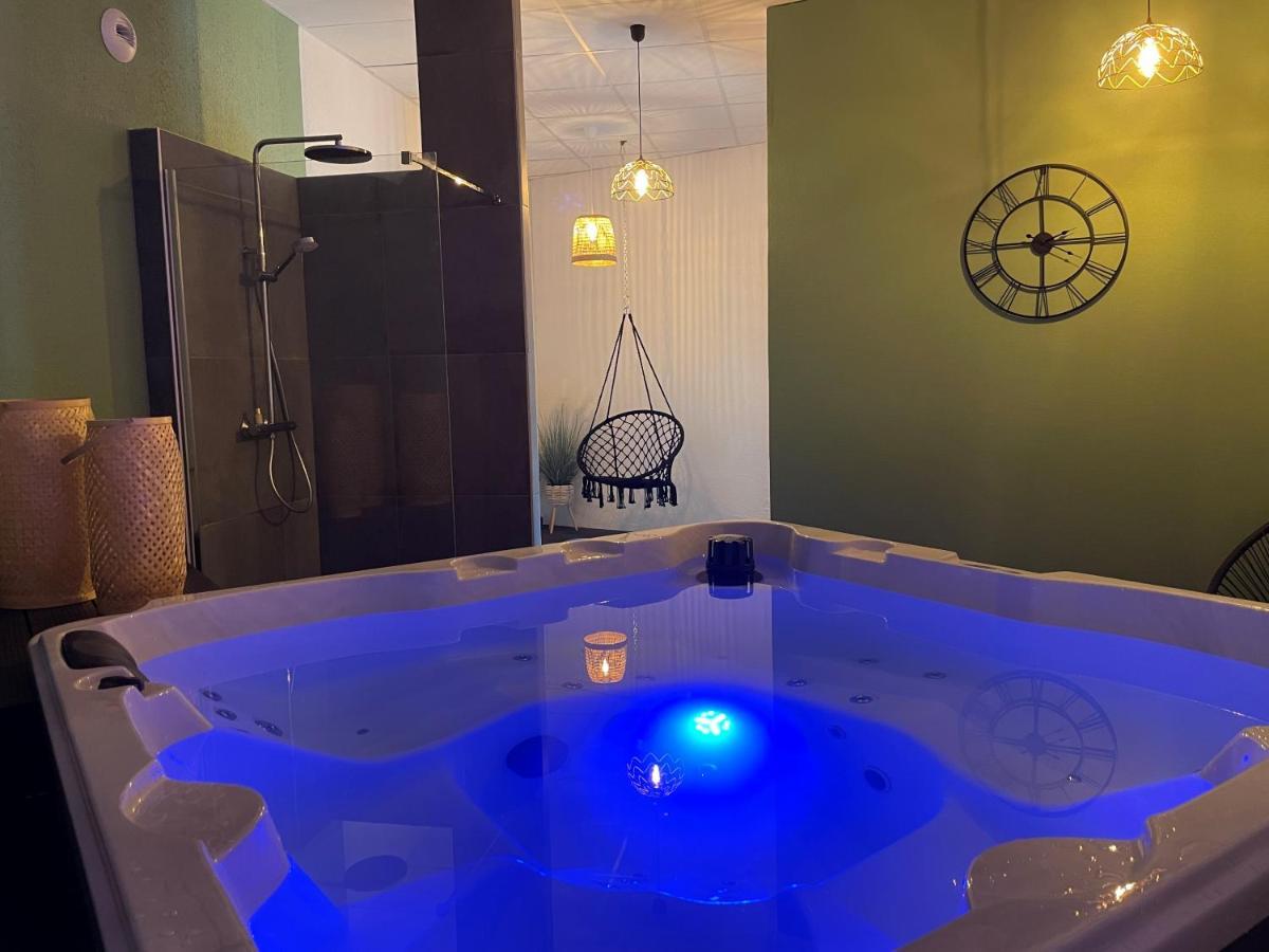 Logis Hotel Volcan Sancy Nébouzat Εξωτερικό φωτογραφία